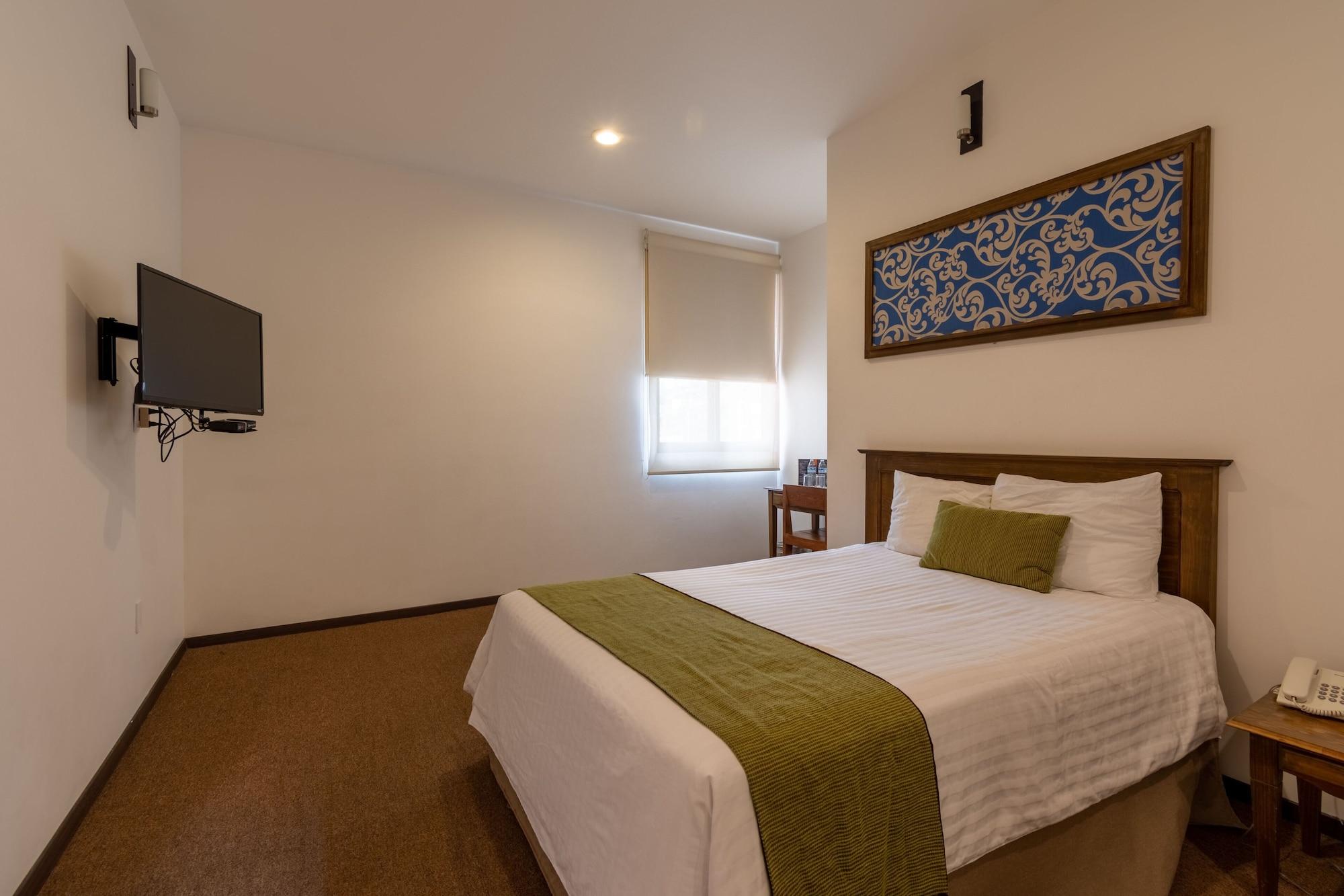 Hotel La Estacion Альенде Экстерьер фото