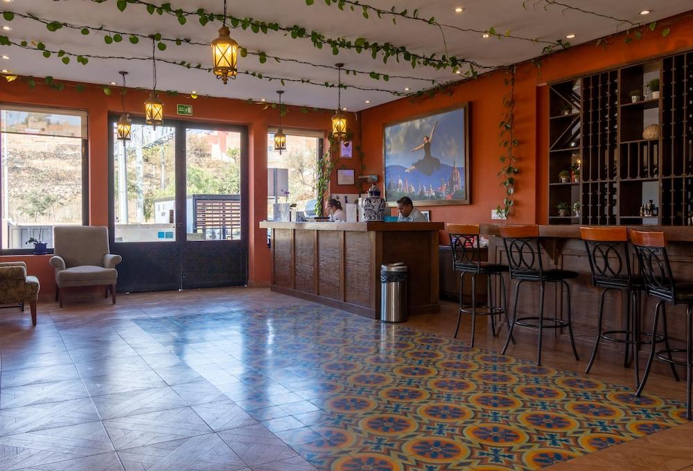 Hotel La Estacion Альенде Экстерьер фото