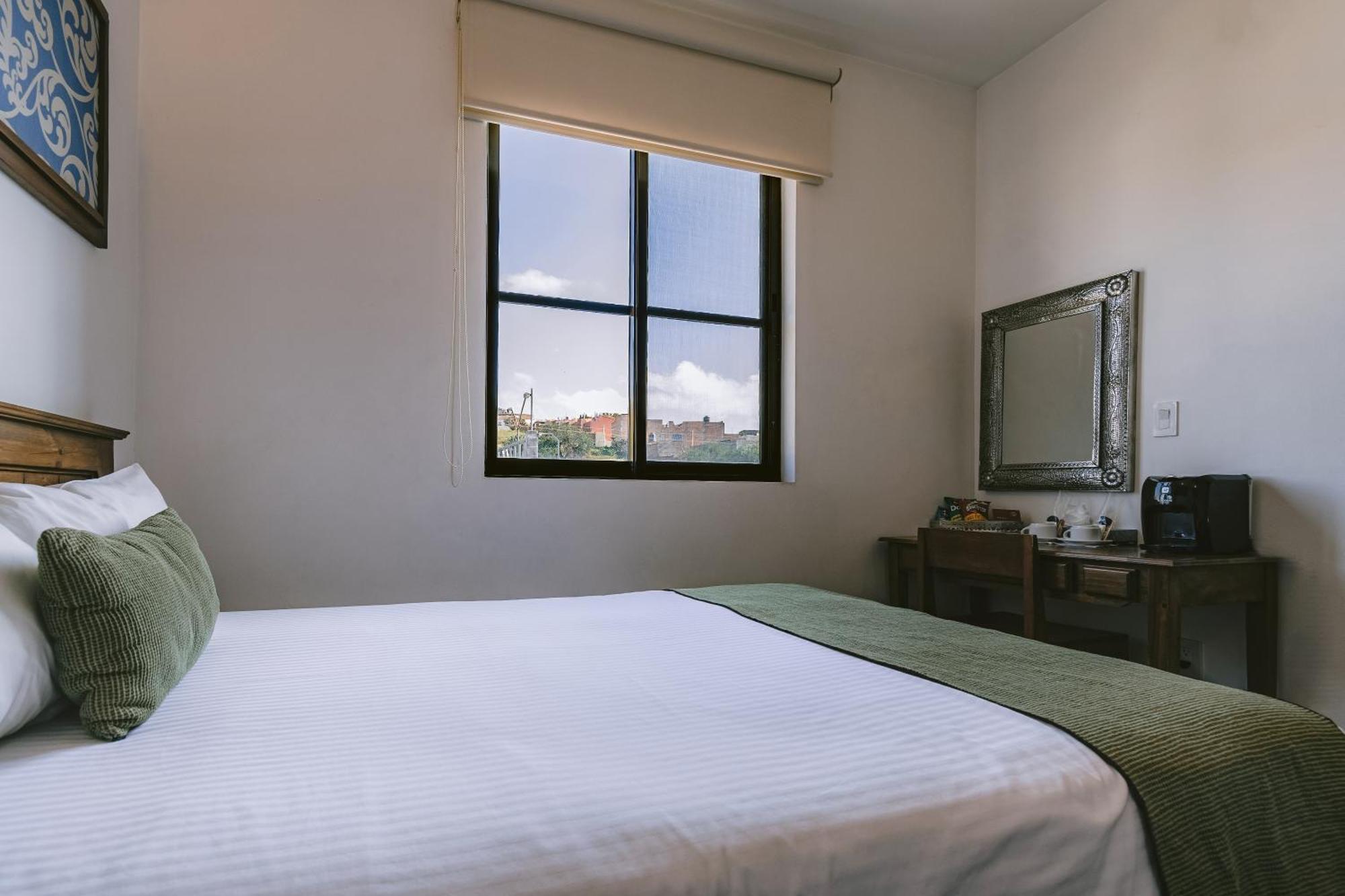 Hotel La Estacion Альенде Экстерьер фото